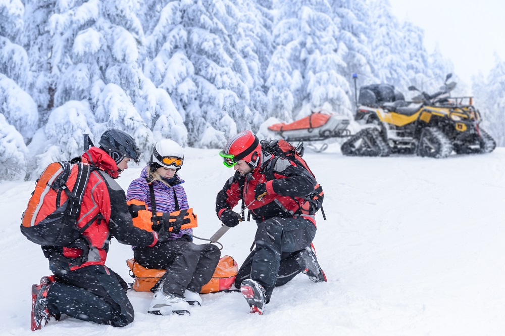 Assistance sur piste accident ski